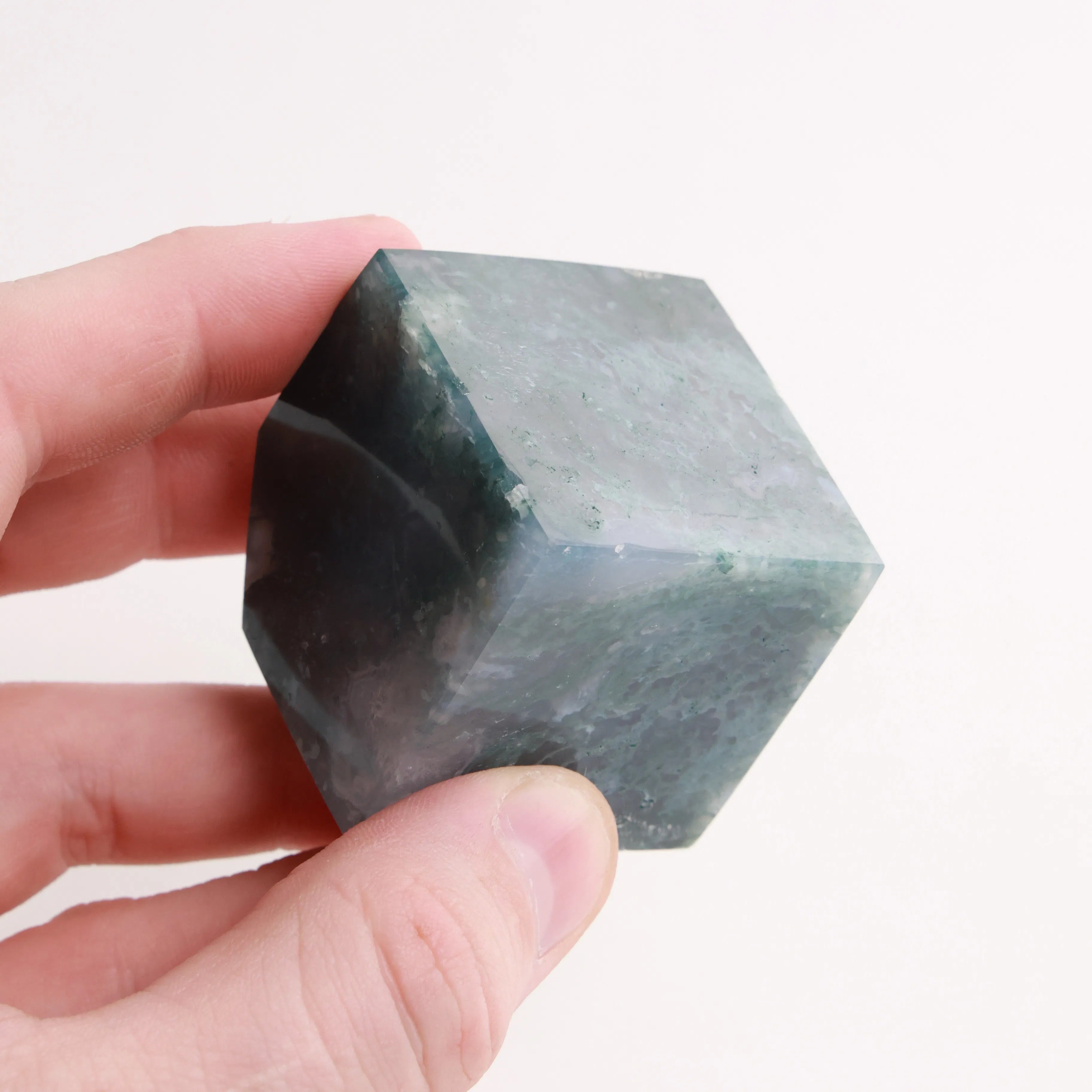 Moss Agate | Meaning, Uses & Natural Stone Forms
