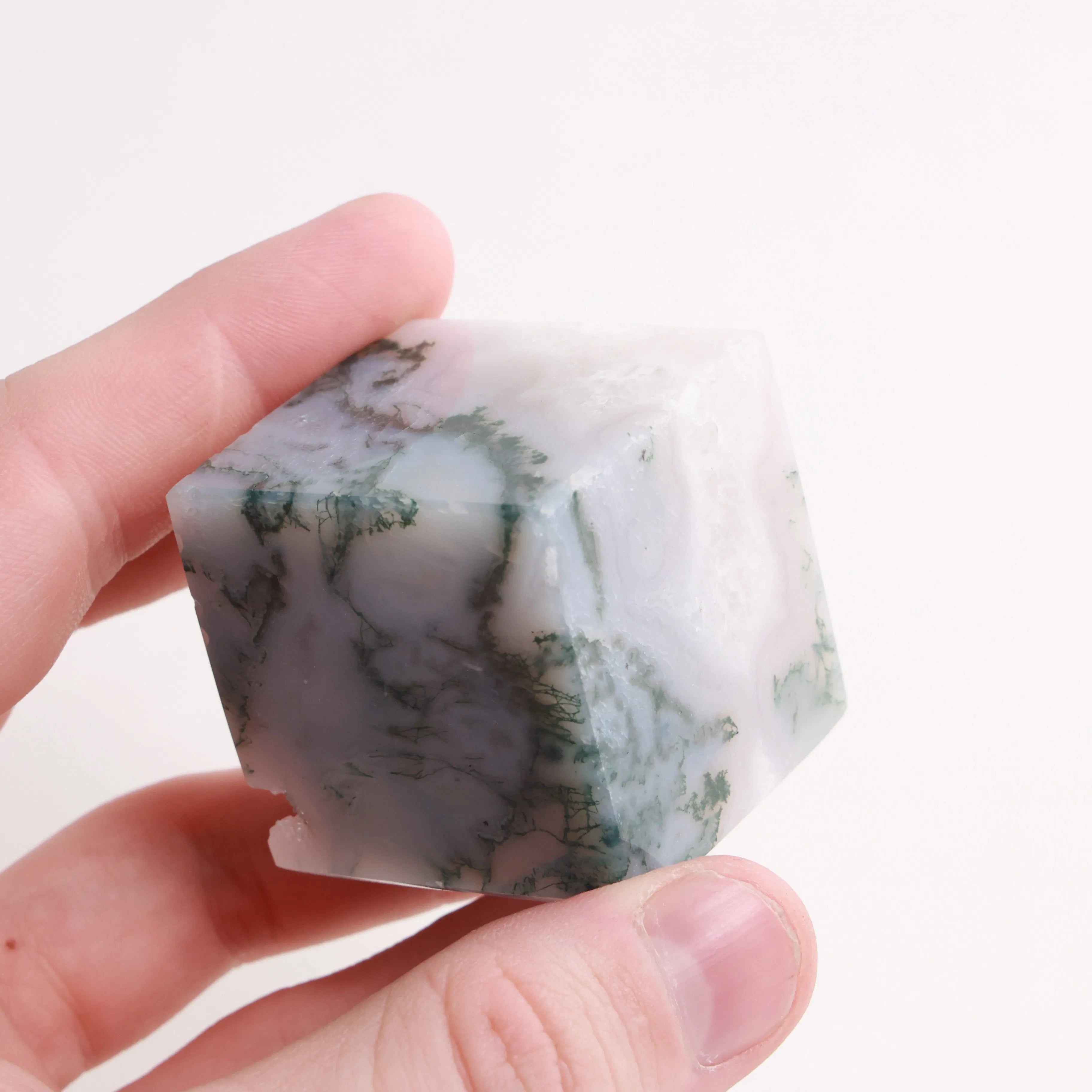 Moss Agate | Meaning, Uses & Natural Stone Forms