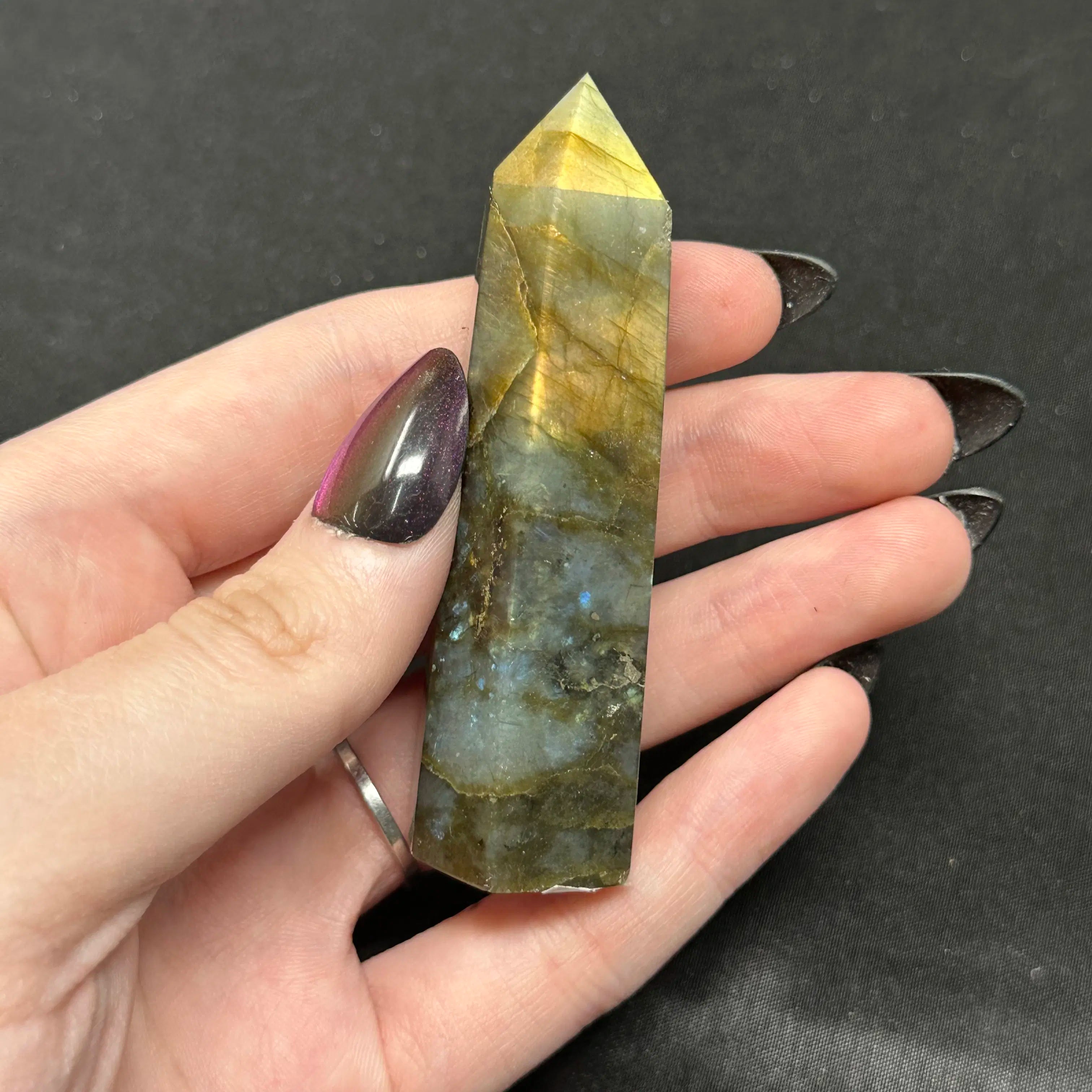 Labradorite | Meaning, Origin & Natural Stone Forms