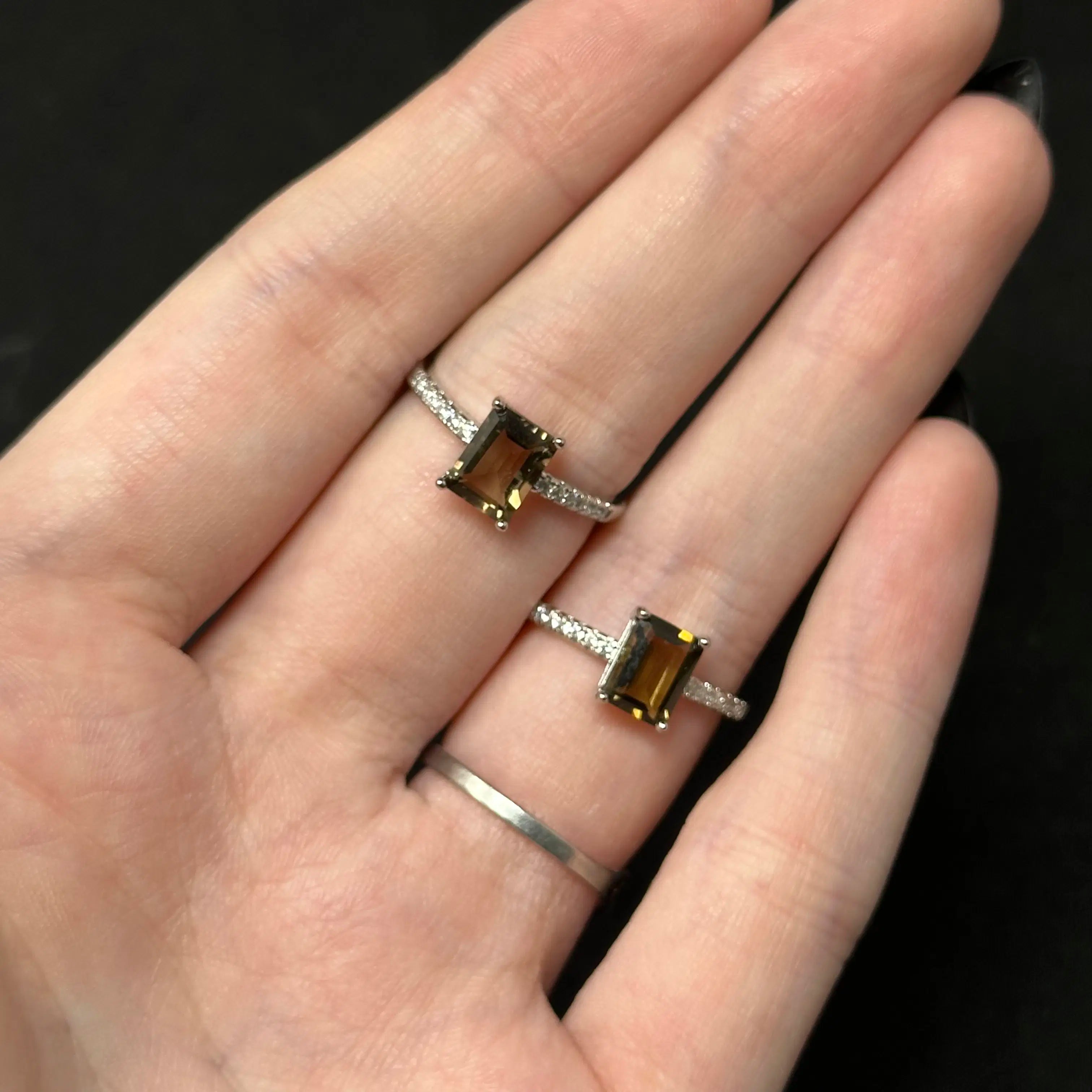 Adjustable Crystal Rings (Silver-Plated Copper)