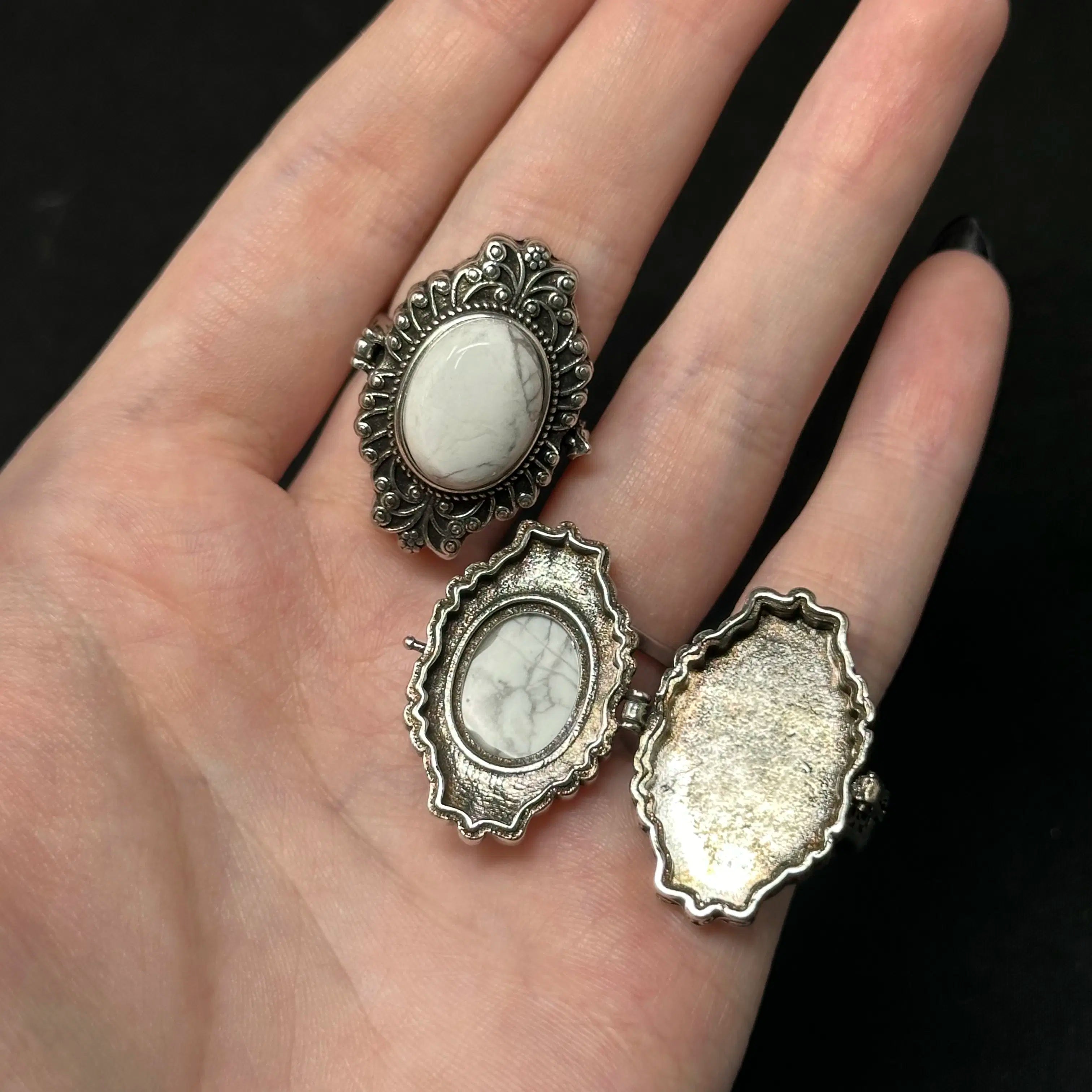 Adjustable Crystal Rings (Silver-Plated Copper)